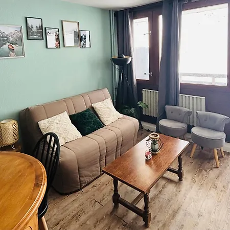 Chaleureux T2 Au Pied Des Pistes. Appt De 4 à 6 Personnes. *