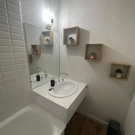 Apartment Chaleureux T2 Au Pied Des Pistes. Appt De 4 A 6 Personnes. *