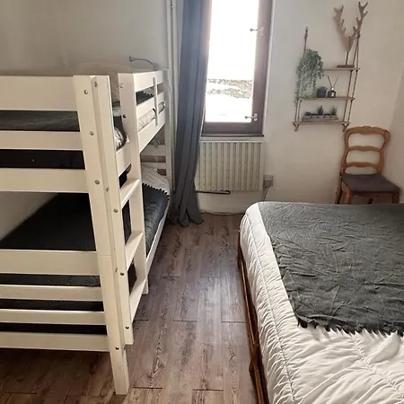 Chaleureux T2 Au Pied Des Pistes. Appt De 4 A 6 Personnes. Daire *