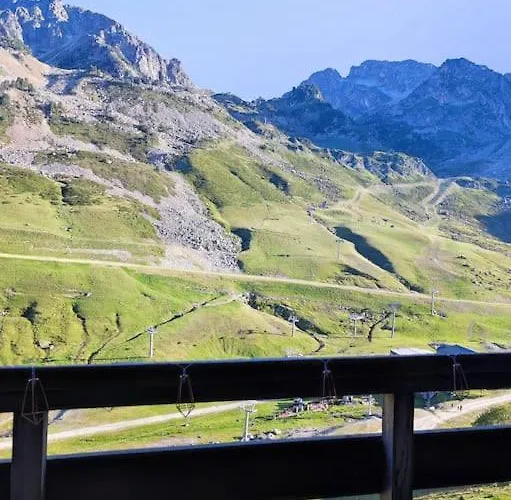 Chaleureux T2 Au Pied Des Pistes. Appt De 4 A 6 Personnes.